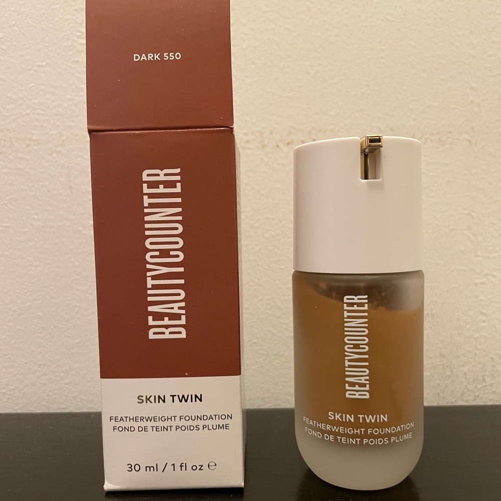 Beautycounter Skin Twin Featherweight Foundation